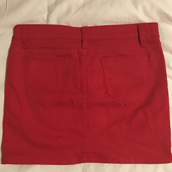 Skirt - Picture 2 of 3